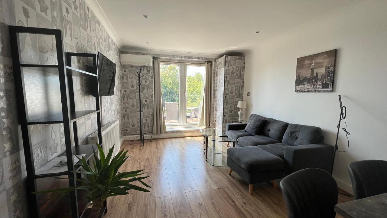 Comfy 2 Bedroom Apartments - Finchley Road, ลอนดอน ภายนอก รูปภาพ