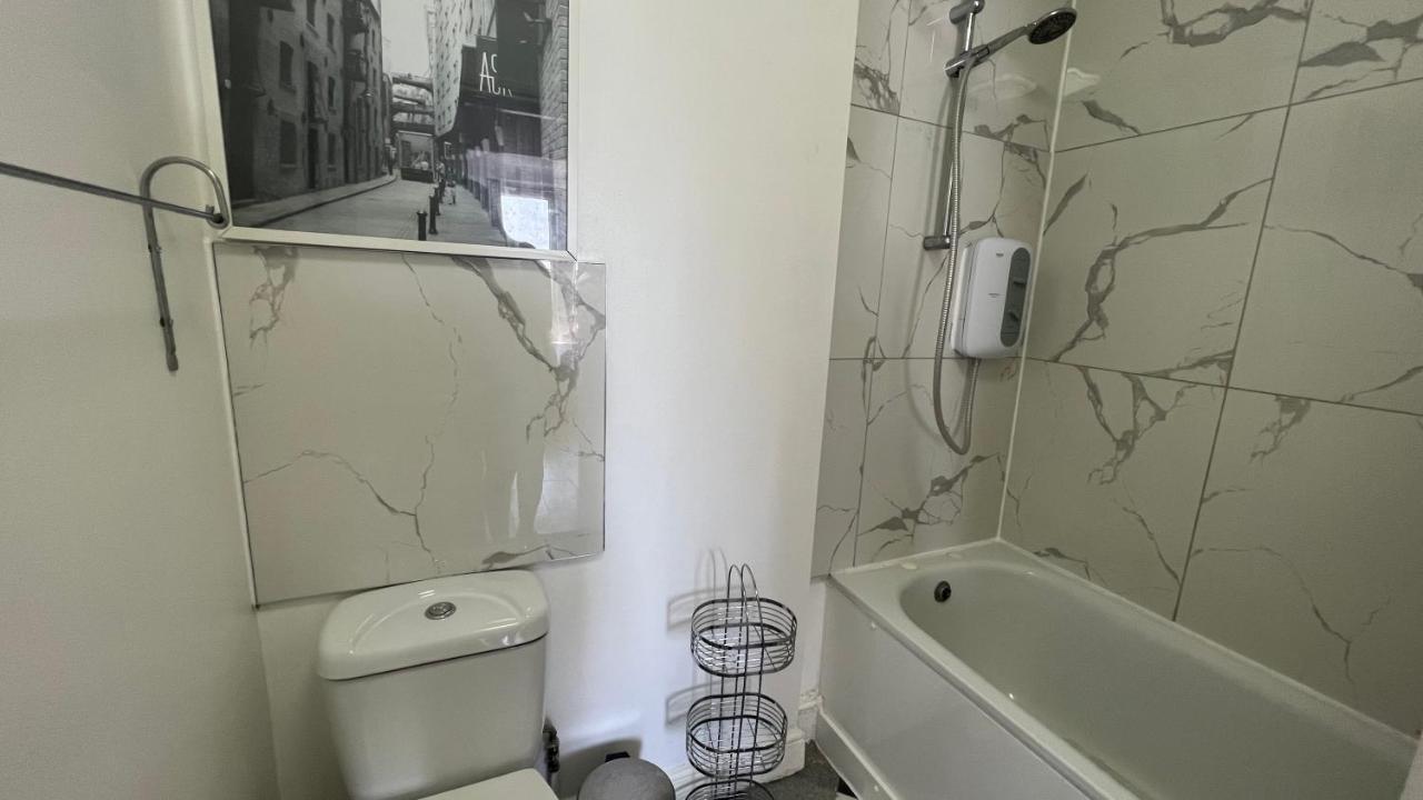 Comfy 2 Bedroom Apartments - Finchley Road, ลอนดอน ภายนอก รูปภาพ