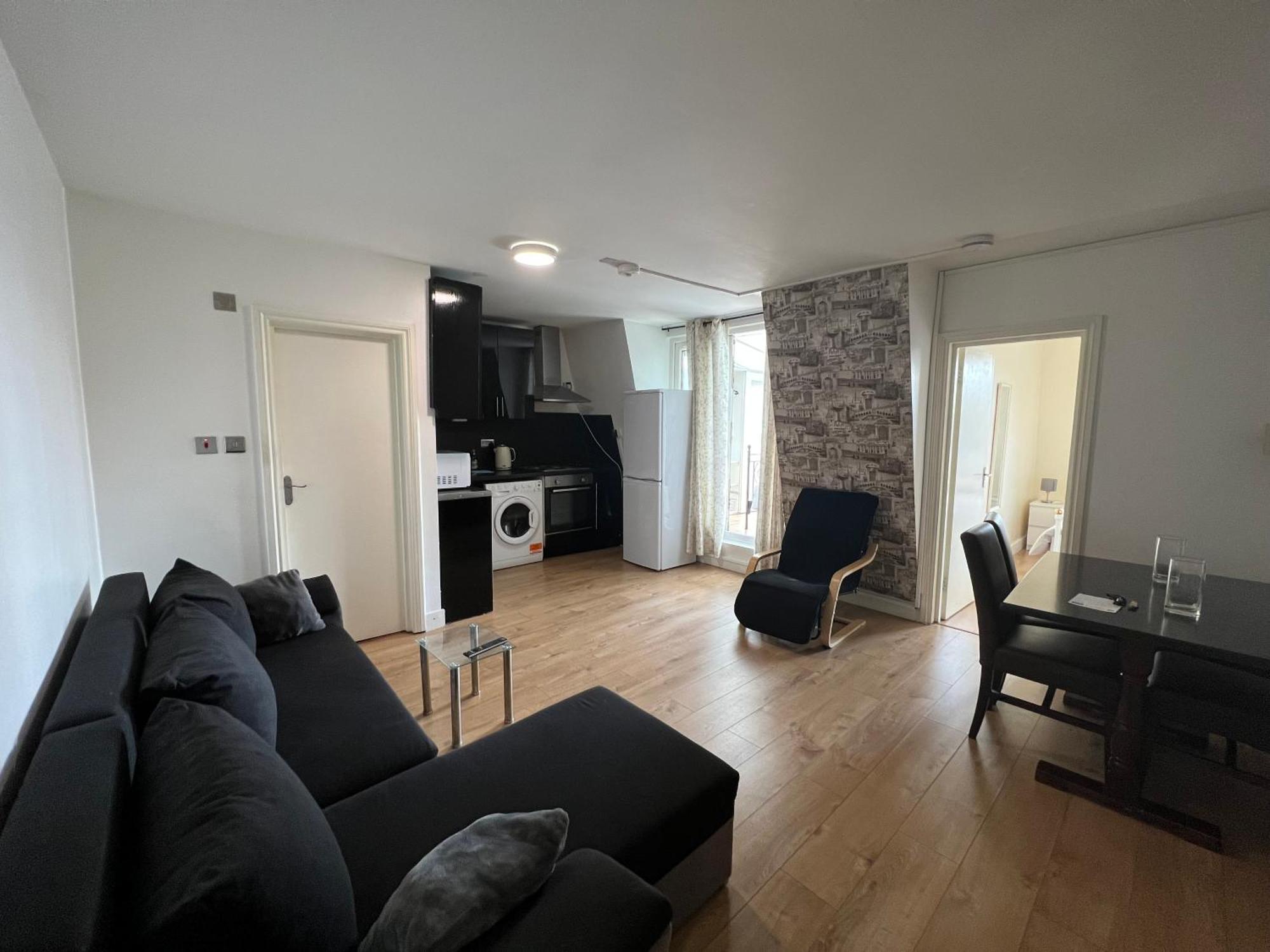 Comfy 2 Bedroom Apartments - Finchley Road, ลอนดอน ภายนอก รูปภาพ