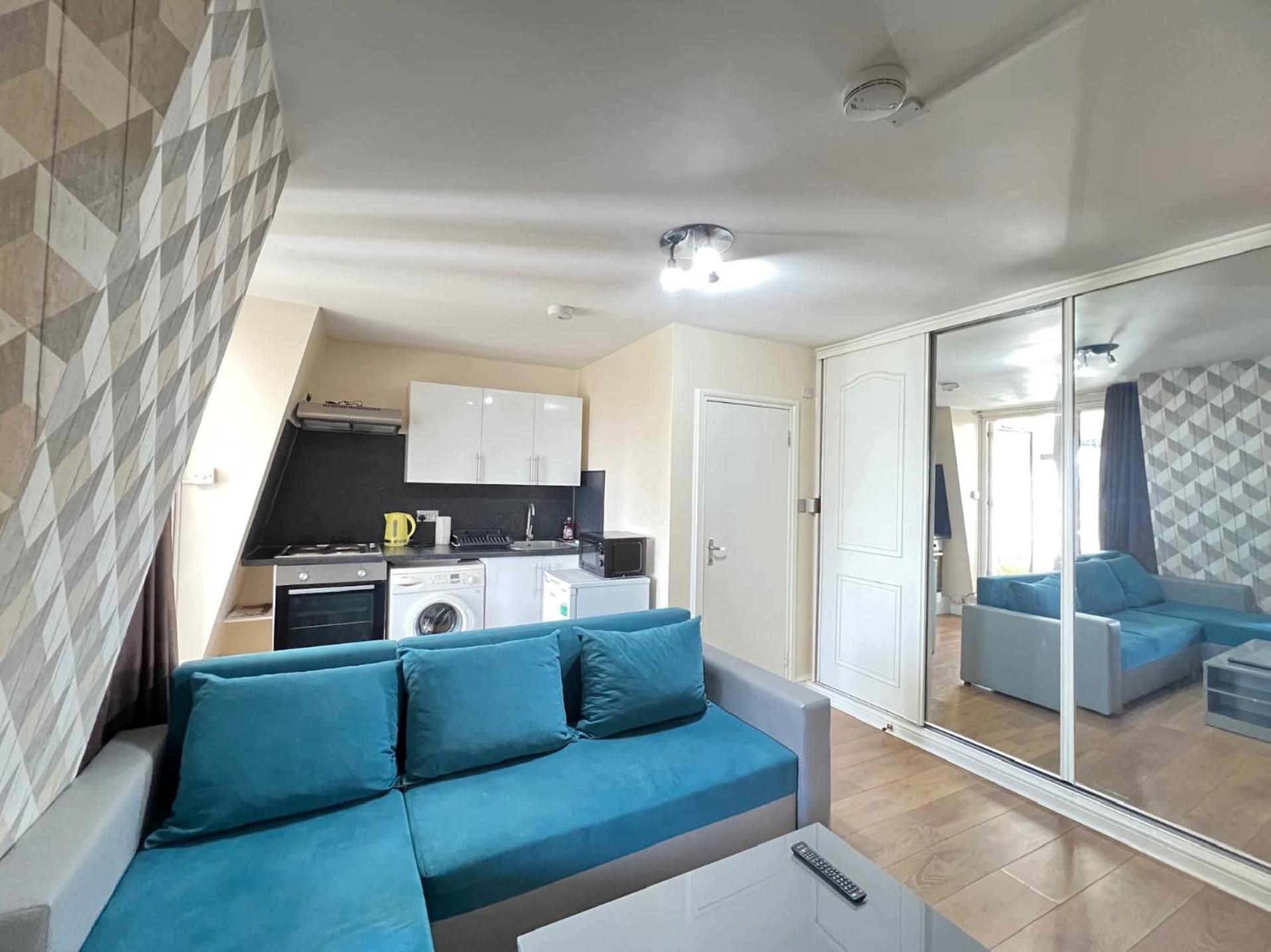 Comfy 2 Bedroom Apartments - Finchley Road, ลอนดอน ภายนอก รูปภาพ